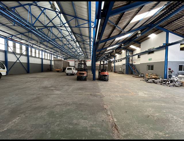 1,635M² FACTORY TO LET IN BEACONVALE